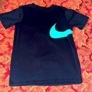 Nike Tee size Youth XL
